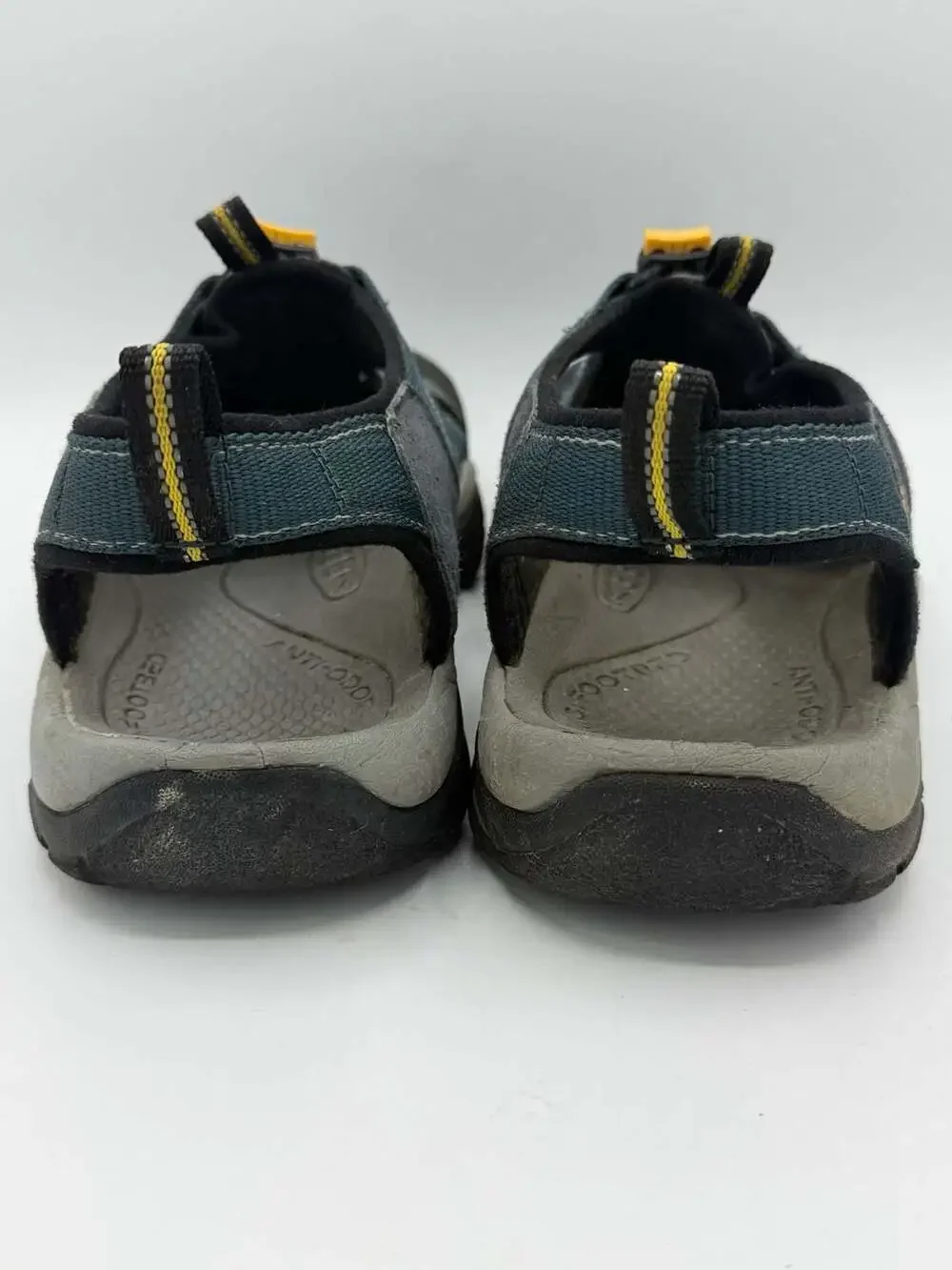 Keen traction men